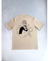 Camiseta blanca Estamos rotos y lo roto no se daña