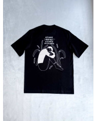 Camiseta blanca Estamos rotos y lo roto no se daña